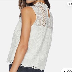 BB Dakota Mulholland Drive White Lace Lined Sleeveless Blouse